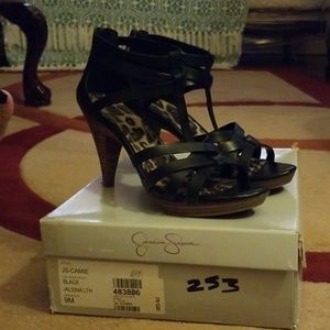 Jessica Simpon platform heel